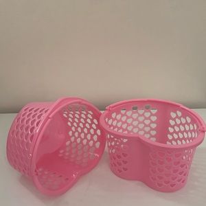 Valentine's Day Plastic Heart Pink Shape Baskets. New.